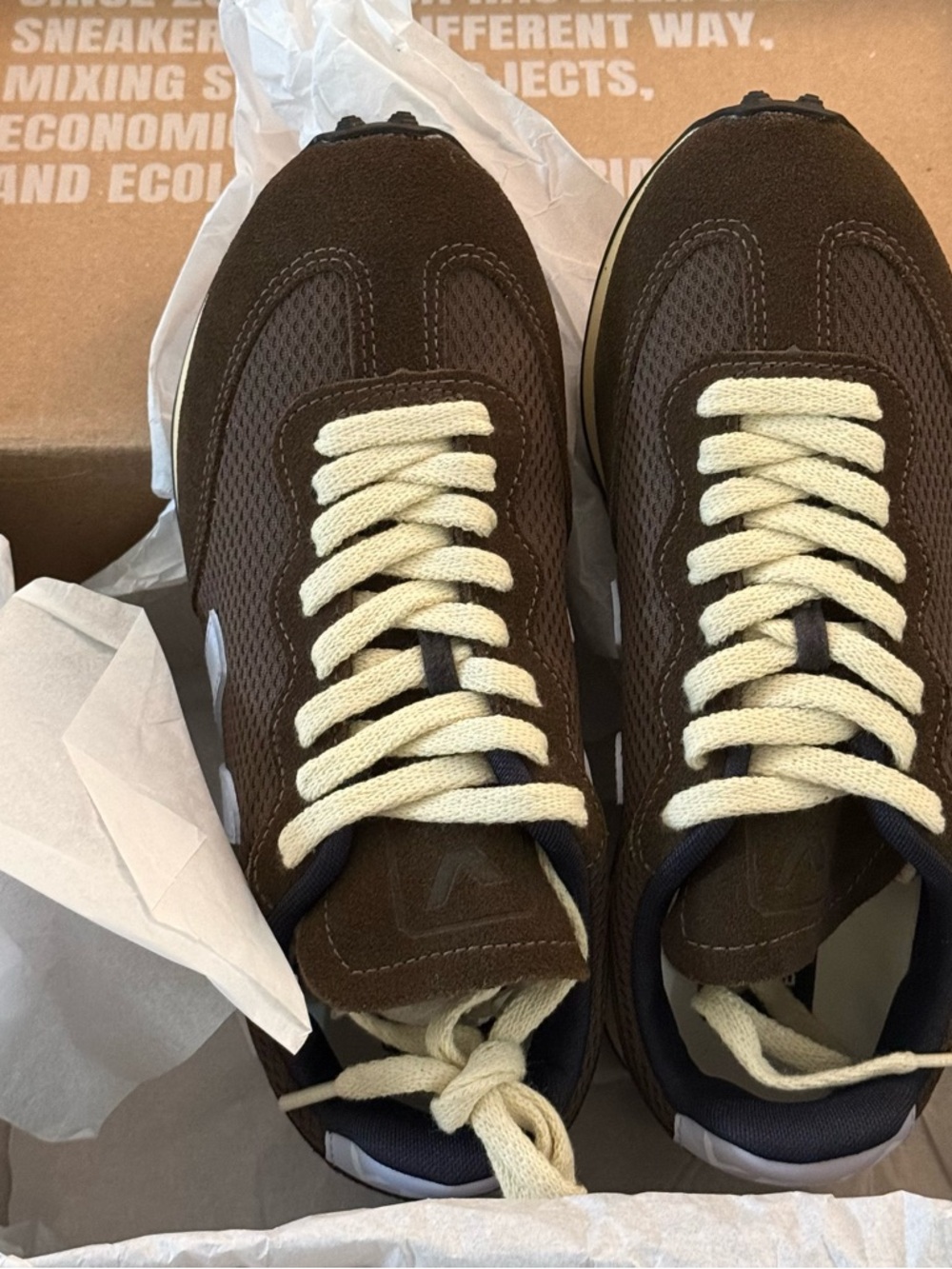 Veja Rio Branco Alveomesh Sneakers in Brown and Cream - Picture 2 of 6